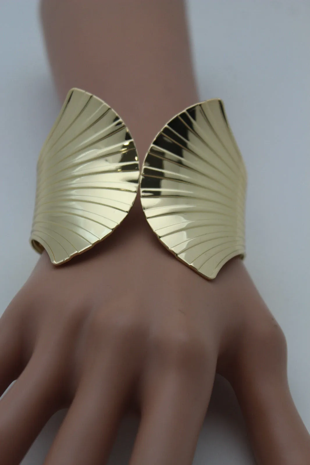 Gold Metal Yellow Cuff Bracelet Stripes Wings Fans Trendy
