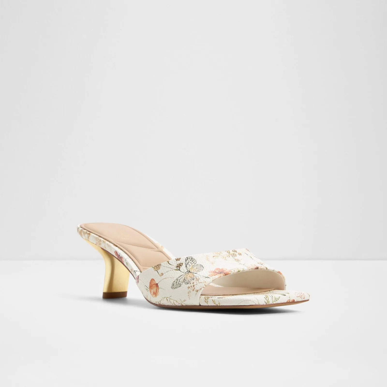 Sophistication / Heeled Sandals