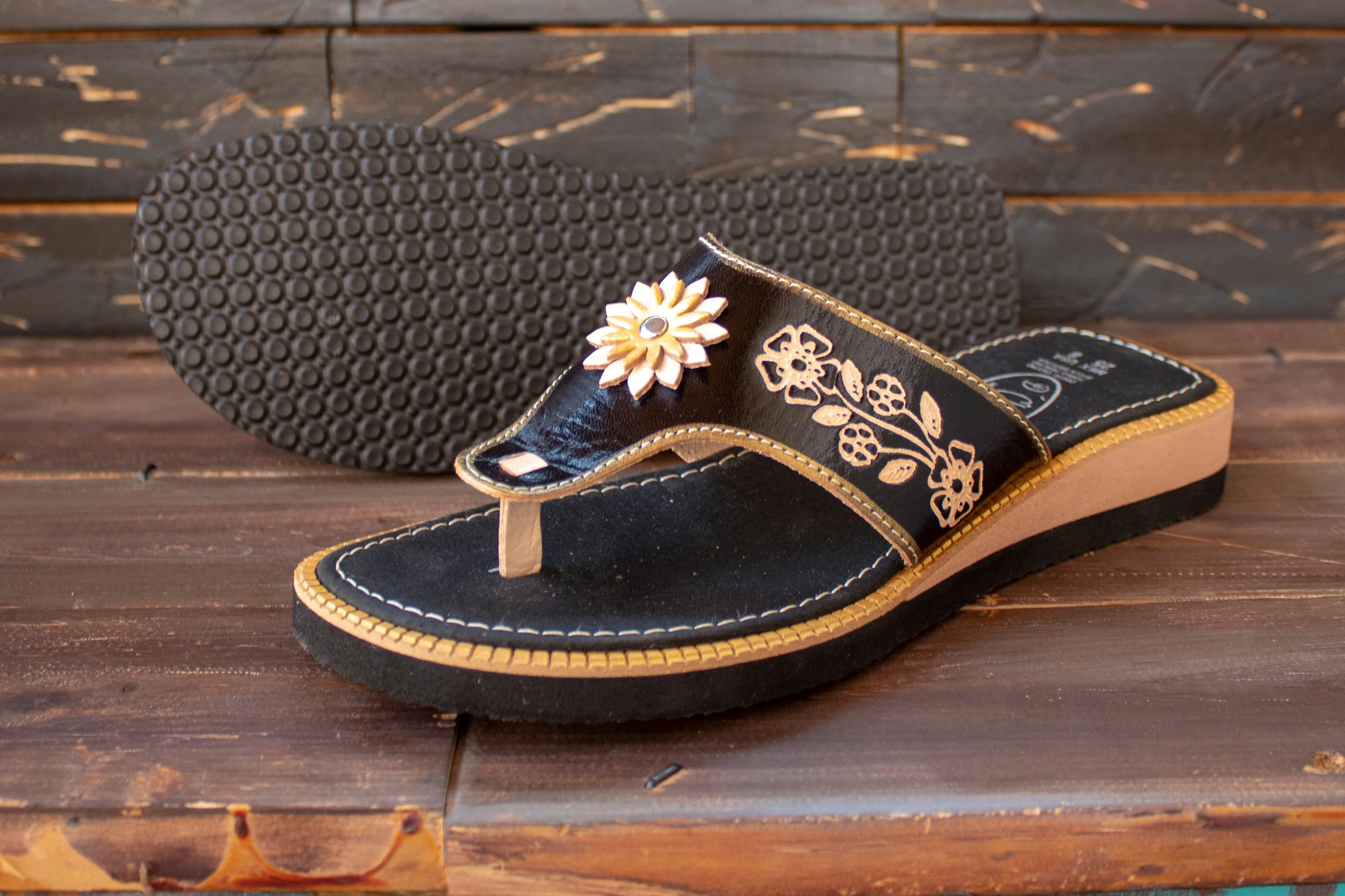 WOMENS LEATHER SLIP ON HUARACHE MEXICAN SANDAL